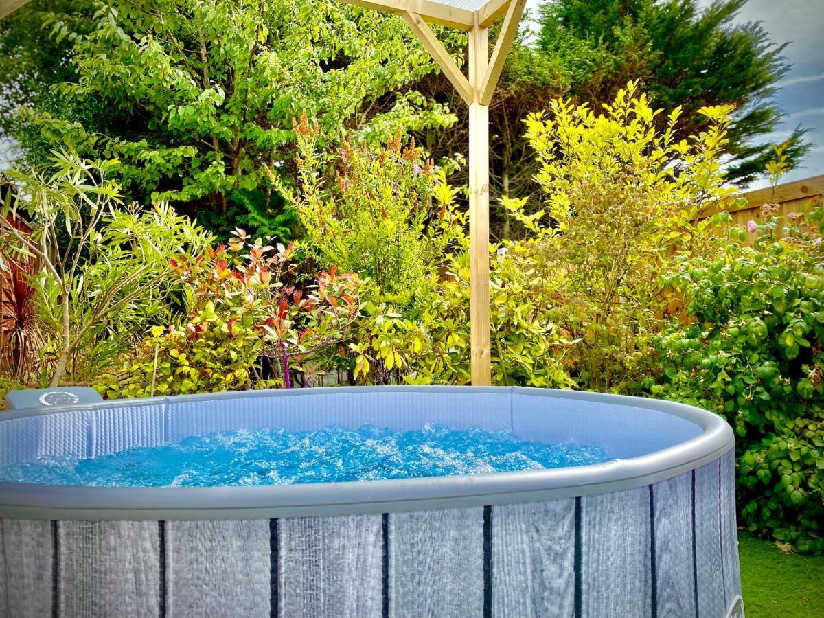 Remarkable 3-Bed Hot Tub House In Блэкпул Экстерьер фото